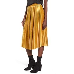 Chelsea28 Mustard Yellow Gold Pleated Velvet Skirt
